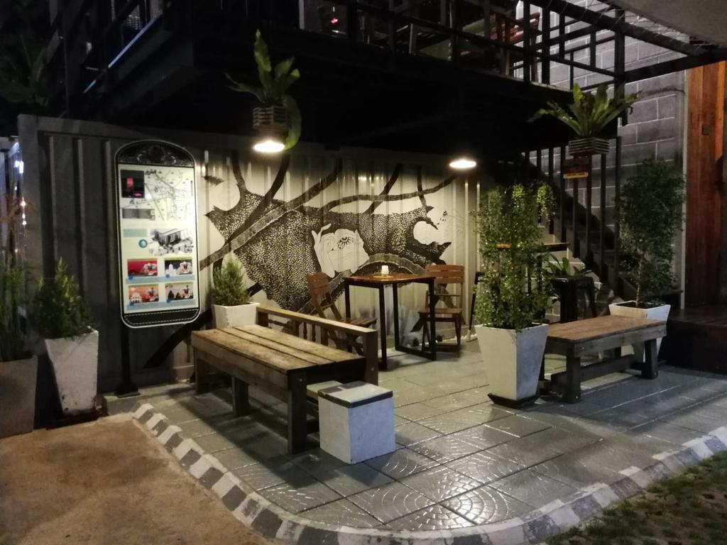 White Monkey Guesthouse Phetchaburi Zewnętrze zdjęcie